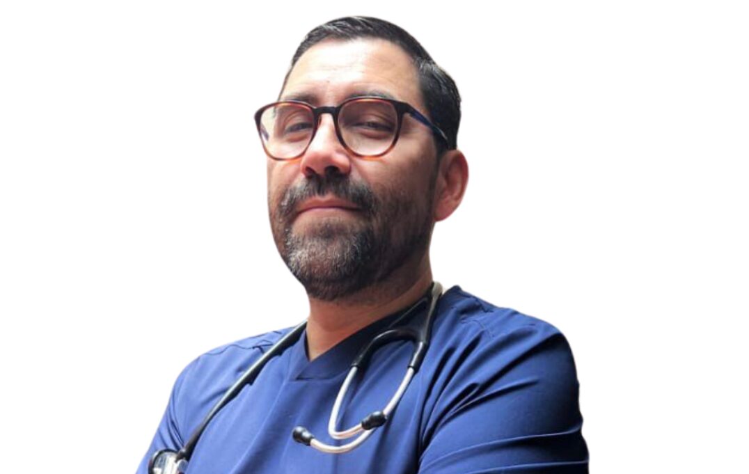 El Universal: Mujer se convierte en mamá a los 50 años con apoyo del Dr. Alfredo Arroyo Méndez, director del Instituto Vida México